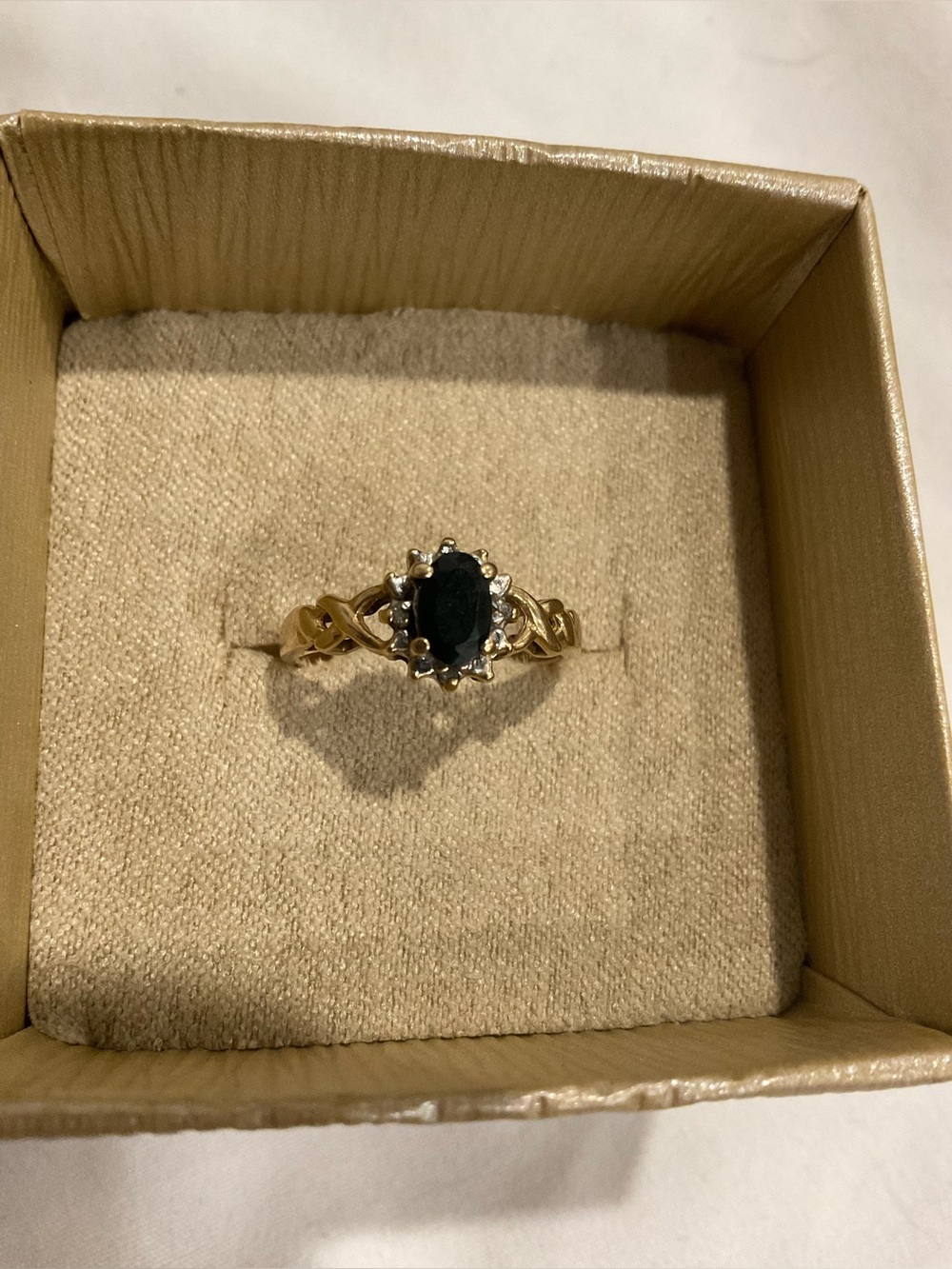 Vintage 10K sapphire and diamond ring